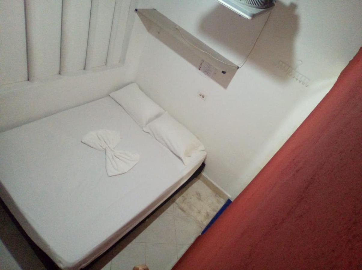 Hostal Sarita Villavieja Exterior photo