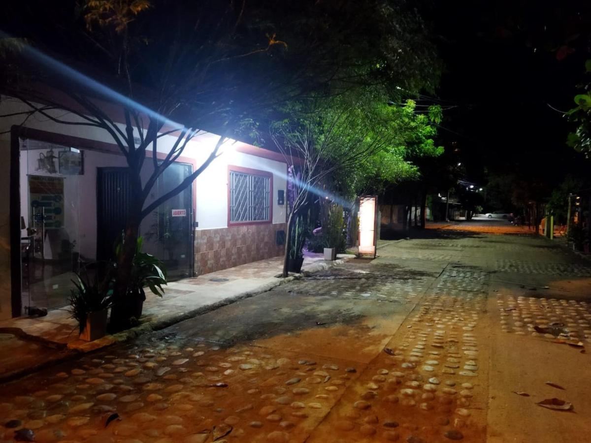 Hostal Sarita Villavieja Exterior photo