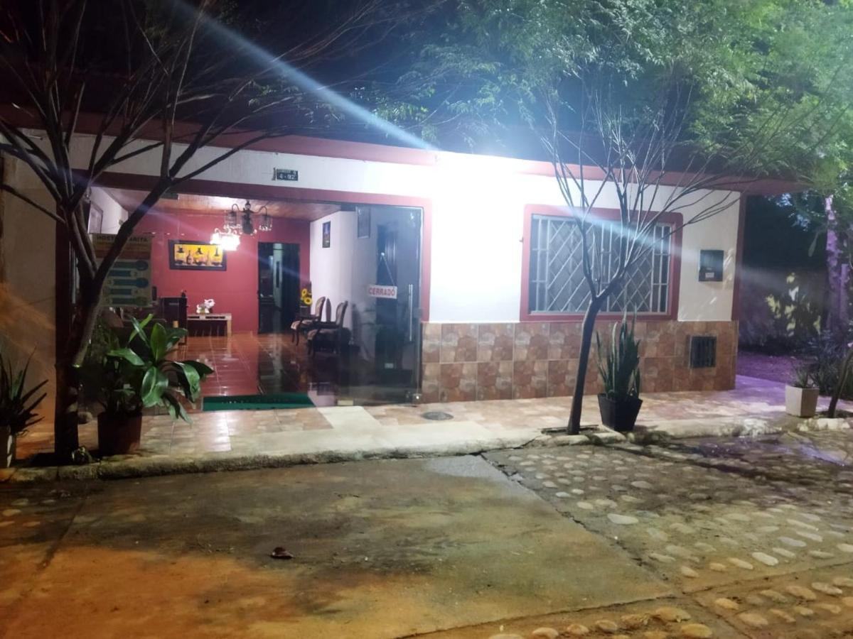 Hostal Sarita Villavieja Exterior photo